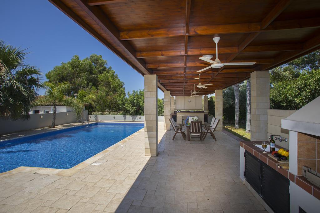 Ayia Napa Villa Magnolia Rum bild